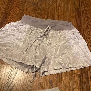 PJ Harlow shorts size M